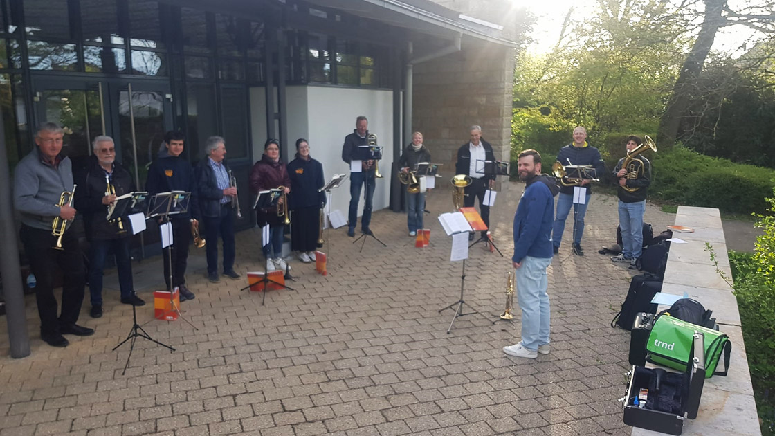 Ostermorgen auf dem Friedhof April 2025