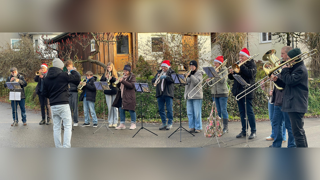 Einstimmung auf den 1. Advent - Kurrendespielen in Schlierbach 2025