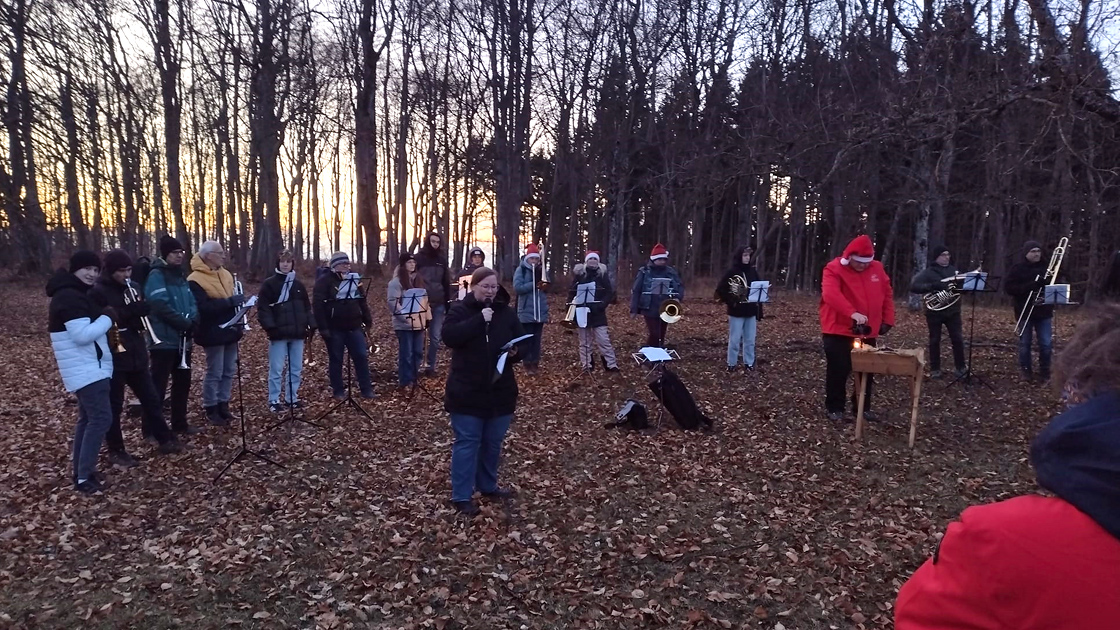 Waldweihnacht auf dem Kornberg mit Bezirksbläsern am 4. Advent 2025